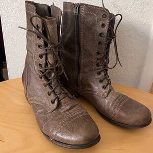 Steve Madden Troopa Lace Up Boots Brown Size 9.5
